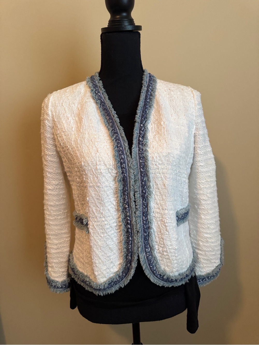 Nic + Zoe Classic White Bouclé Fringe Trim blazer